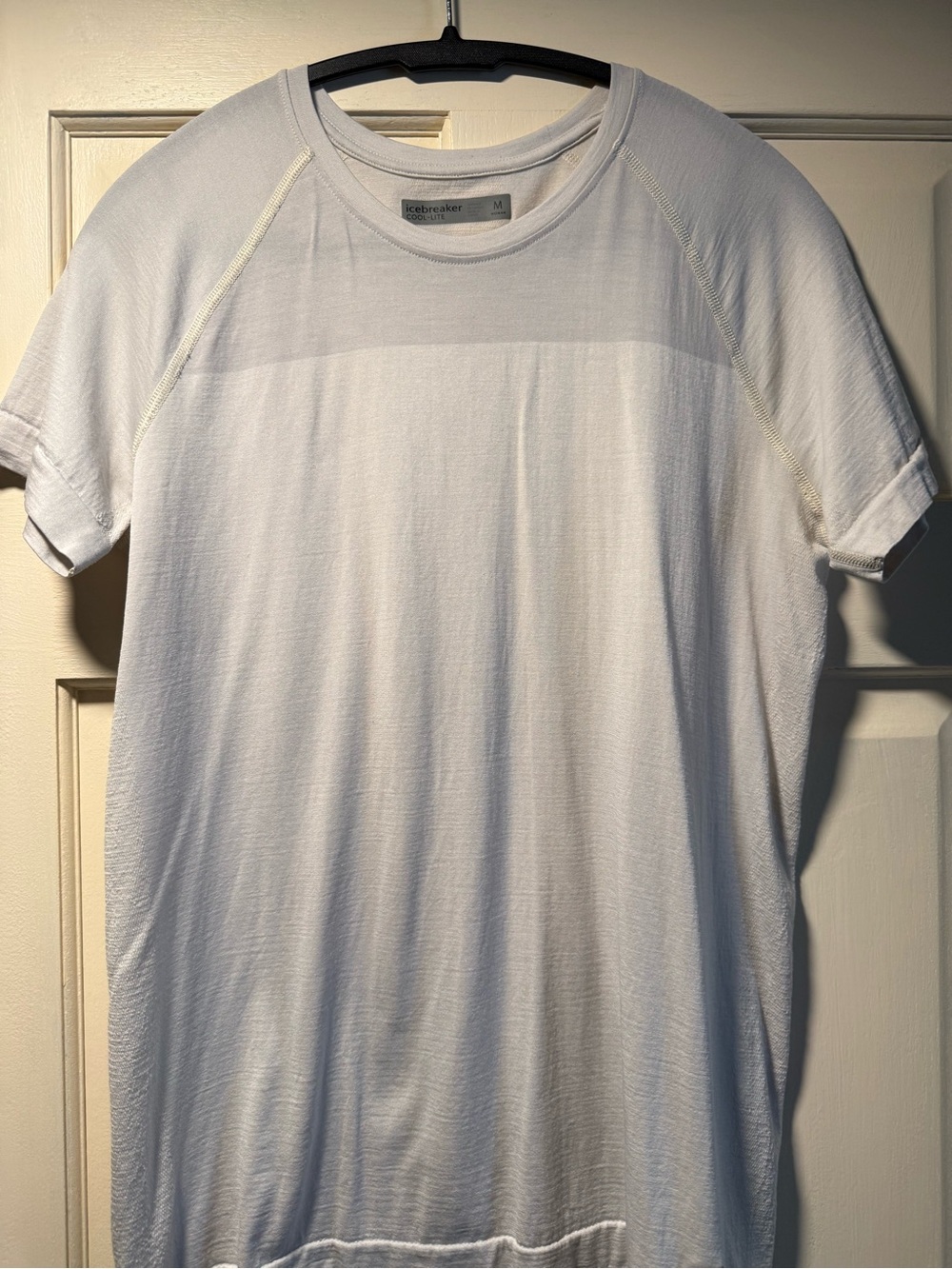 IceBreaker Cool-Lite Merino Blend Women’s Medium Cream Performance T-Shirt